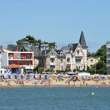 Apartament 3 Etoiles A Royan, 2 Pas De La Plage, Terrasse, Parking, Wifi ! - Fr-1-539-5 *