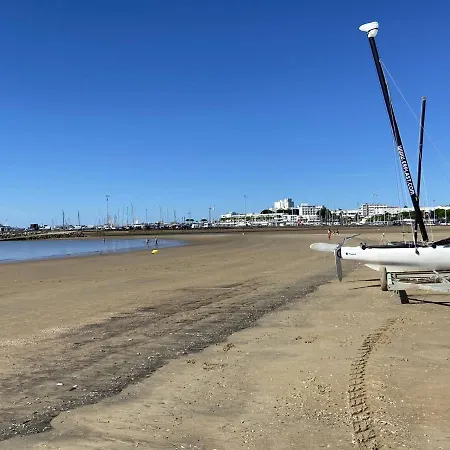 3 Etoiles A Royan, 2 Pas De La Plage, Terrasse, Parking, Wifi ! - Fr-1-539-5 Apartament Royan