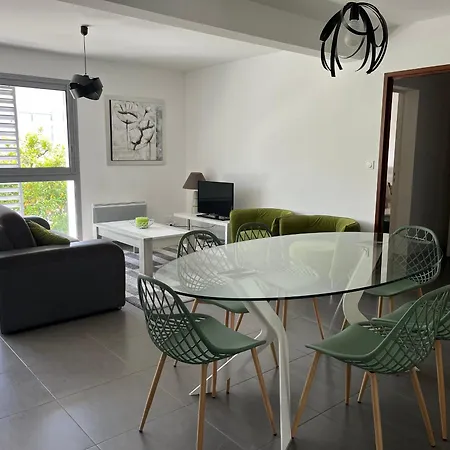 3 Etoiles A Royan, 2 Pas De La Plage, Terrasse, Parking, Wifi ! - Fr-1-539-5 *